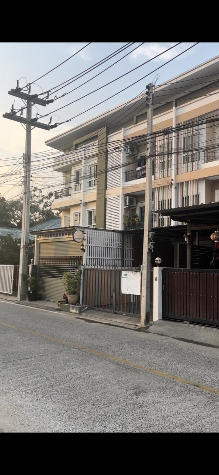 Bed and breakfast The European House Pattaya Extérieur photo