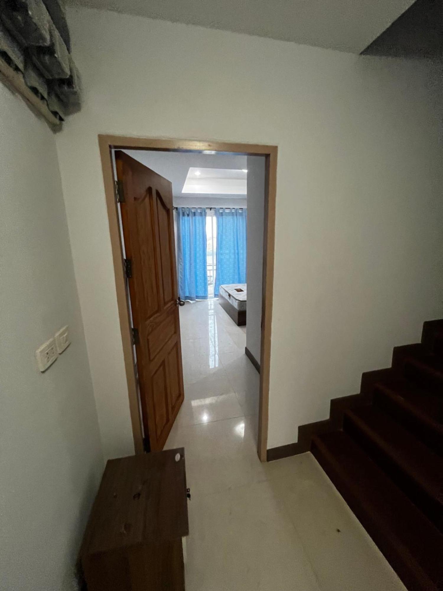 Bed and breakfast The European House Pattaya Extérieur photo