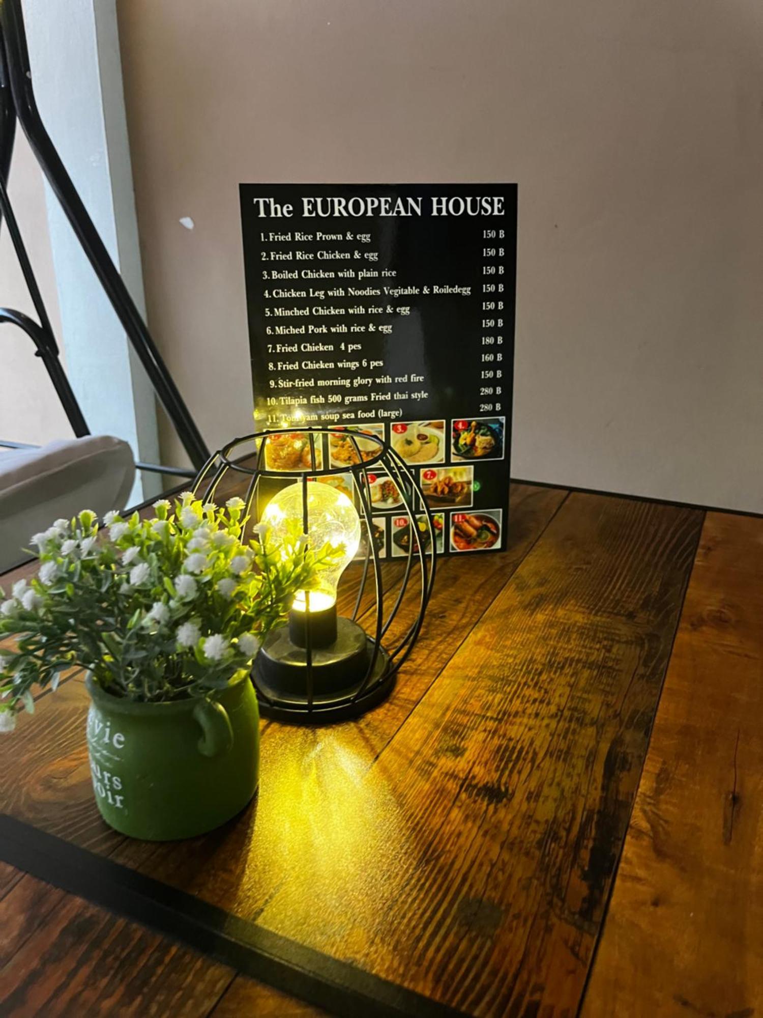 Bed and breakfast The European House Pattaya Extérieur photo